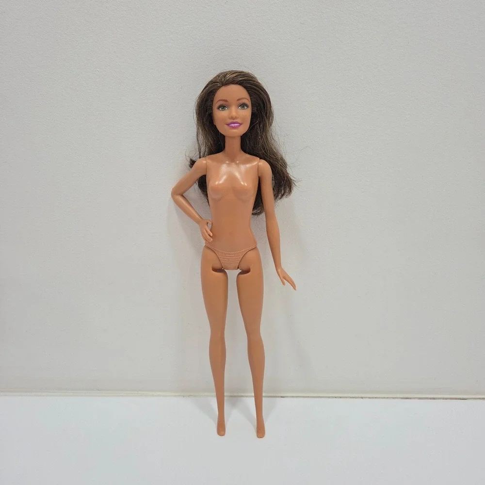 2018 Barbie DMP11 Doll With Shoes And Accessories #2 Teresa Nude Doll Only READ